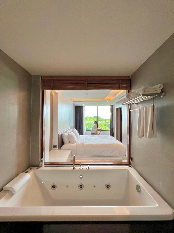 The Zense Boutique Hotel Phitsanulok Exterior photo