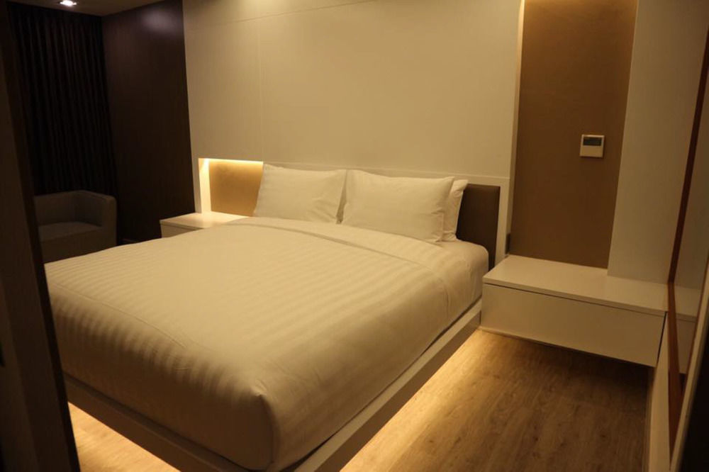The Zense Boutique Hotel Phitsanulok Exterior photo